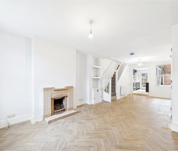 2 bedroom terraced house to rent - Photo 2