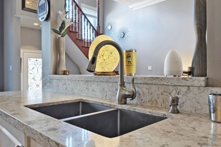 For Lease - 5861 Tenth Line, Mississauga, Ontario - Photo 3