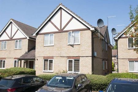 Rockall Court, Slough, SL3 - Photo 3