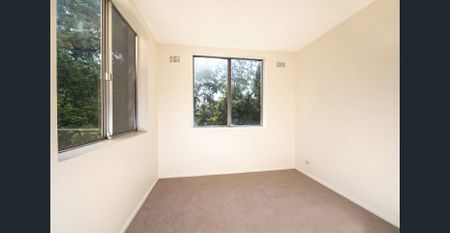 Conveniently located within the popular 'Cotswold House' - Photo 4