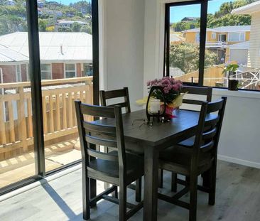 Modern 3-Bedroom Fully Furnished Home – Available - Photo 3