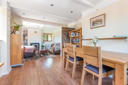 3 bedroom detached house to rent - Photo 2