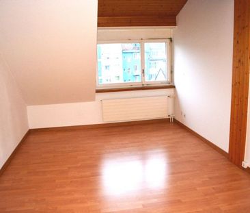 2,5-Zimmerdachwohnung nähe Bahnhof - Photo 1