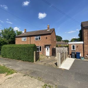 2 bedroom semi-detached house to rent - Photo 2