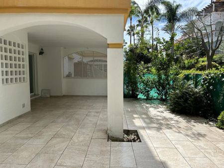 Ground Floor Apartment in Nueva Andalucía - Photo 3