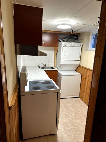 For Lease - 204 Mason Drive, Whitby, Ontario - Photo 3