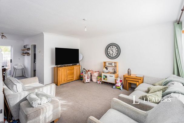 3 bedroom terraced house to rent - Photo 1