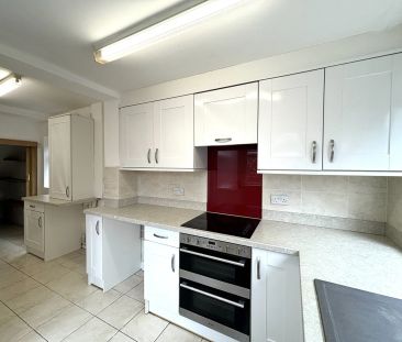 3 bedroom terraced house to rent - Photo 6