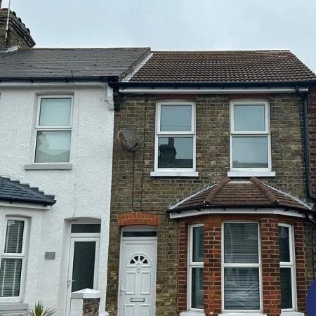 St Davids Road, Ramsgate, CT11 7EP, Kent - Photo 4