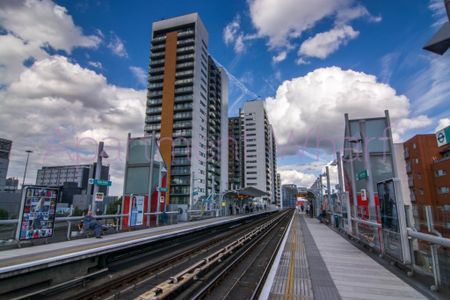 1 bedroom in a flat share to rent - Photo 3