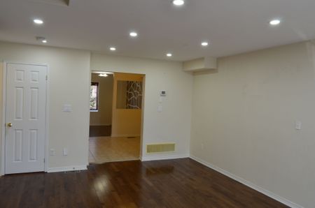 For Lease - 319 Aspendale Crescent Unit# Main/Up, Mississauga, Ontario - Photo 2