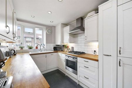 Oaklands Estate, Clapham, London, SW4 8AG - Photo 5