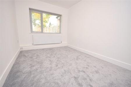 105, Moseley Wood Drive, Leeds, West Yorkshire, LS16 7HD - Photo 3