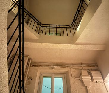 Location Appartement 2 pièces 47m² TOULON 83000 - Photo 5