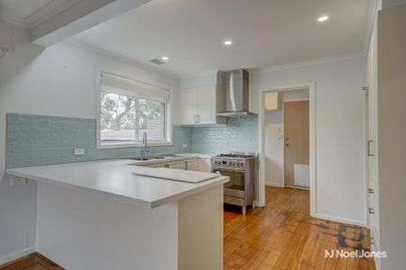 1/15 Railway Parade, BAYSWATER - Photo 2