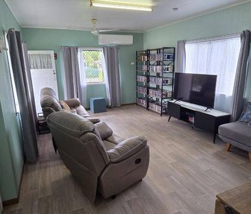 Newly Renovated Family Home. - Photo 3