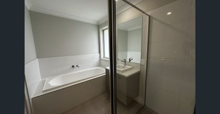 Spacious Four Bedroom Home - Photo 2