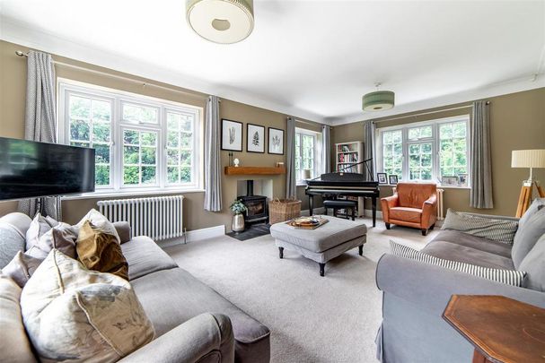 5 bedroom detached house to rent - Photo 1