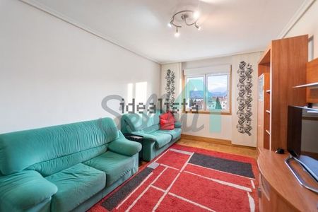 Alquiler de piso en Calle González Besada - Photo 2