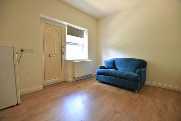 House share to rent - Photo 1