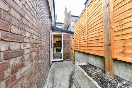 2 Bedroom Flat - Photo 4