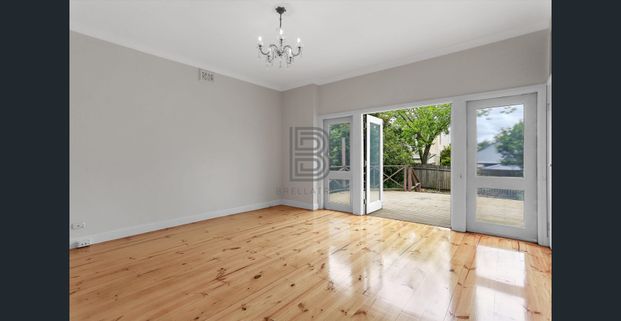 Dressed To Impress ! ! ! - Photo 1