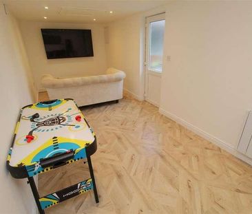 Sandhurst Drive, Aintree Village, Liverpool, L10 - Photo 3