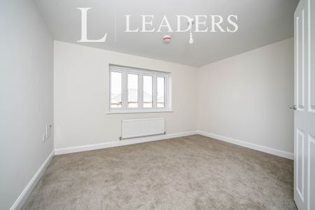 4 bedroom townhouse to rent Willowsway Road, Wixams, Bedford, Bedfordshire, MK42 - Photo 3