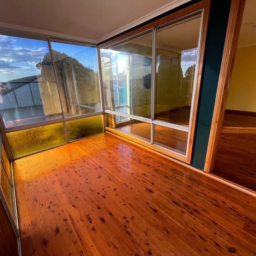 Large Family Home - Photo 1