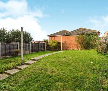 3 bedroom terraced house to rent - Photo 6