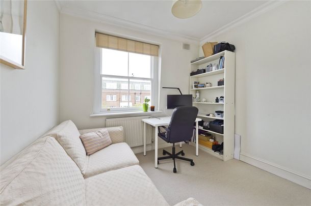 Earls Court Road, Kensington, W8, London - Photo 1