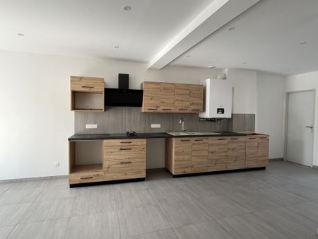 GRAND T2 AVEC BUREAU ET BALCON - CENTRE VILLE - Photo 3