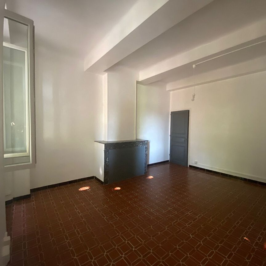 Location Appartement 3 pièces 84m² - Photo 1