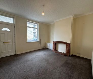 2 bedroom end of terrace house to rent - Photo 1