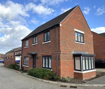 Garrett Crescent, Chertsey - 3 bedrooms Property for lettings - Sey... - Photo 2