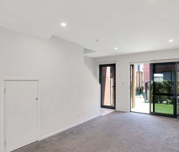 Townhouse Living in Taita - Photo 2