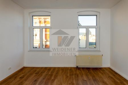 Im Zentrum: 4 Raum-Whg. mit Balkon in schönem Gründerzeitbau! ca. 127 m²! - Photo 2