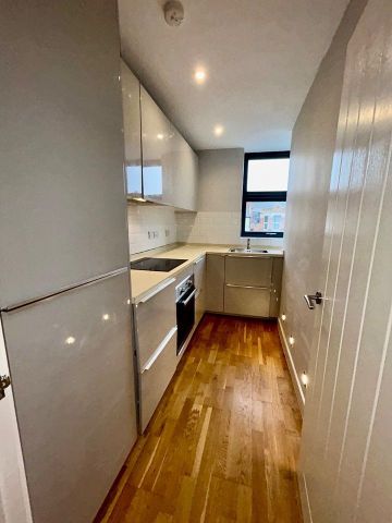 1 Bed Flat, High Street, CR7 - Photo 5