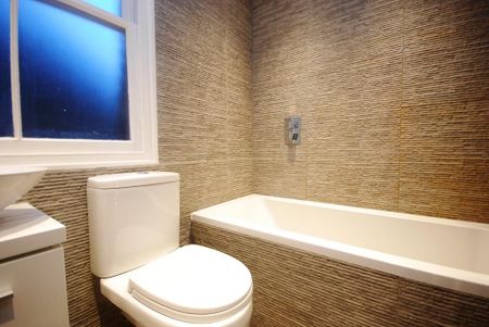 2 bedroom terraced house to rent - Photo 5