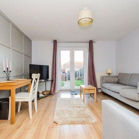 2 bedroom terraced house to rent - Photo 1