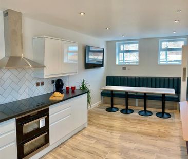 Eastcott Road, SWINDON - Photo 6