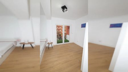 Room in a shared 5-bedroom apartment for rent in Ciutat Jardí. - Photo 3