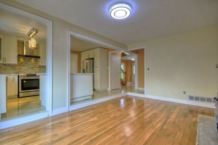 For Lease - 86 Howlett Avenue, Newmarket, Ontario - Photo 3