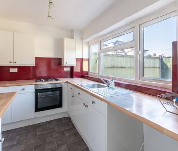 3 bedroom terraced house to rent - Photo 4