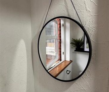 Room 3, 33 Farnham Street, Belfast, BT7 2FL - Photo 5