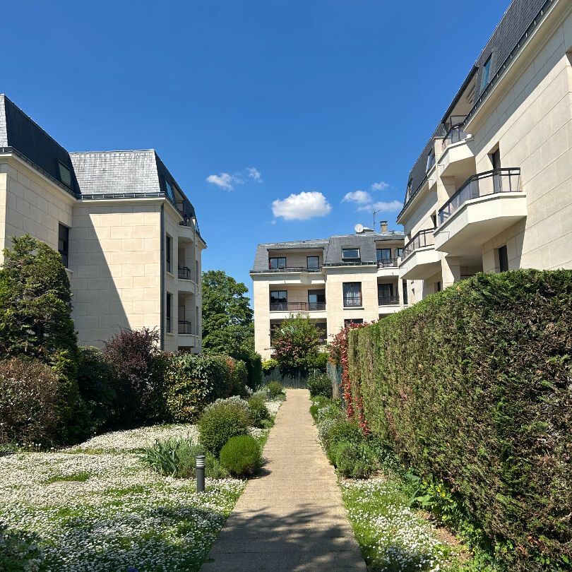 Apartment - Photo 1