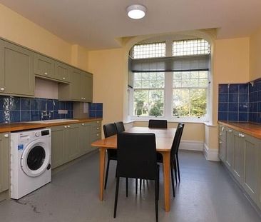 8 bedroom detached house to rent - Photo 6
