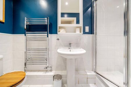 3 bedroom flat to rent - Photo 5