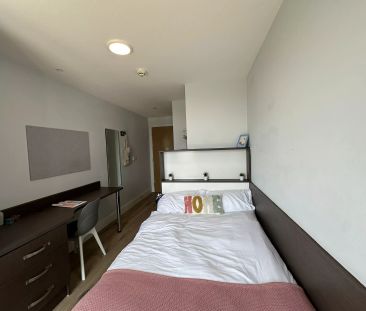 Silver En Suite - Photo 6