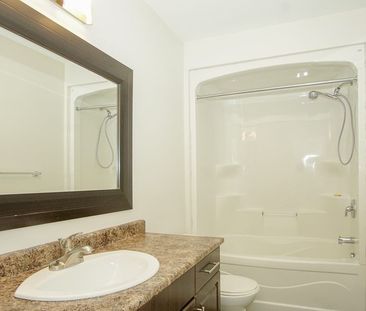 51 Flower Place, Blumenort, MB - Photo 1